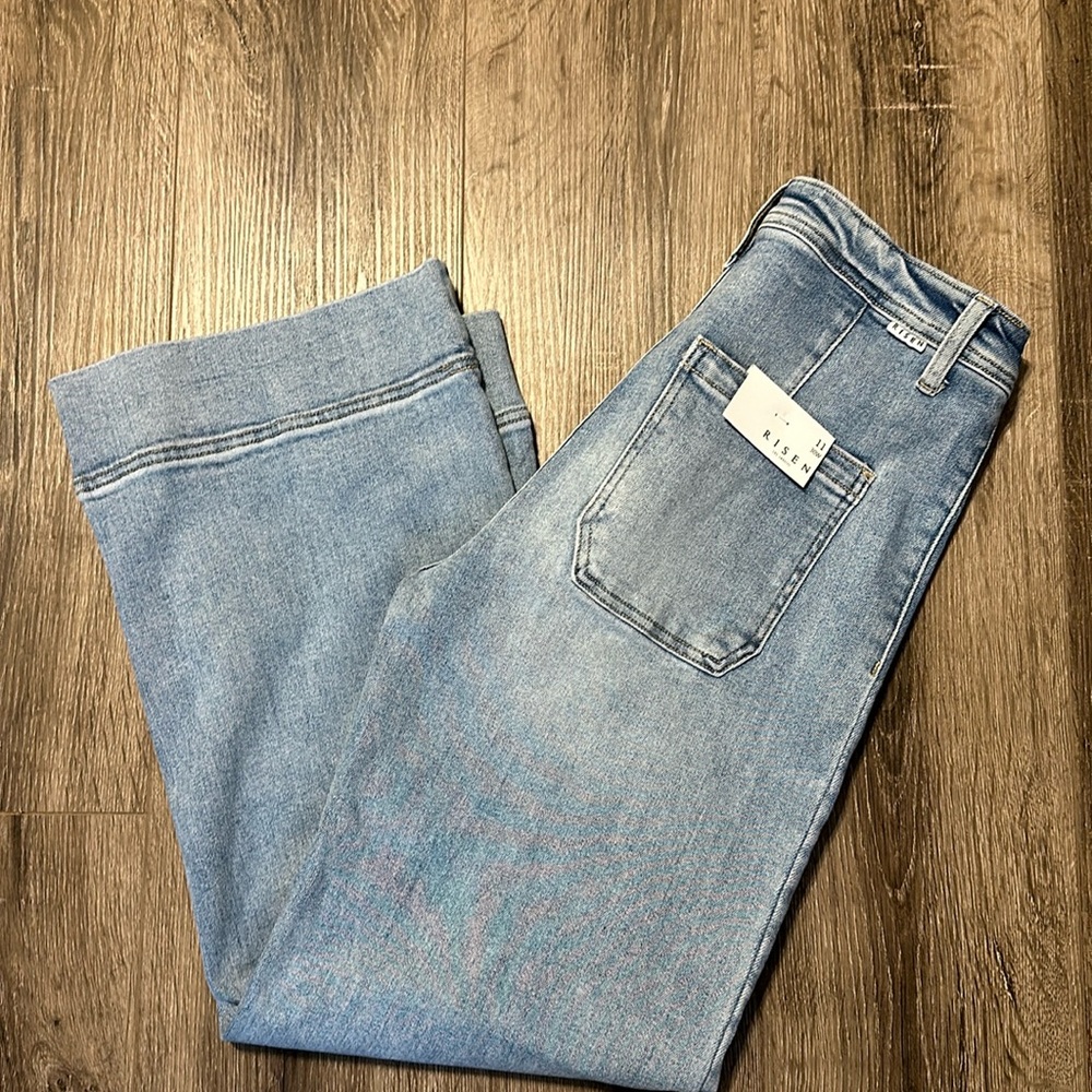 Risen wide leg jeans